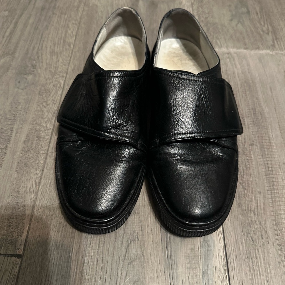 ZCD Sleek Black Leather Women's Sneakers size 38